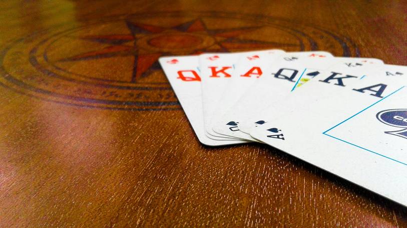 Domina el Tapete Virtual: Guía Completa para Ganar en el Poker de Play2Win Casino